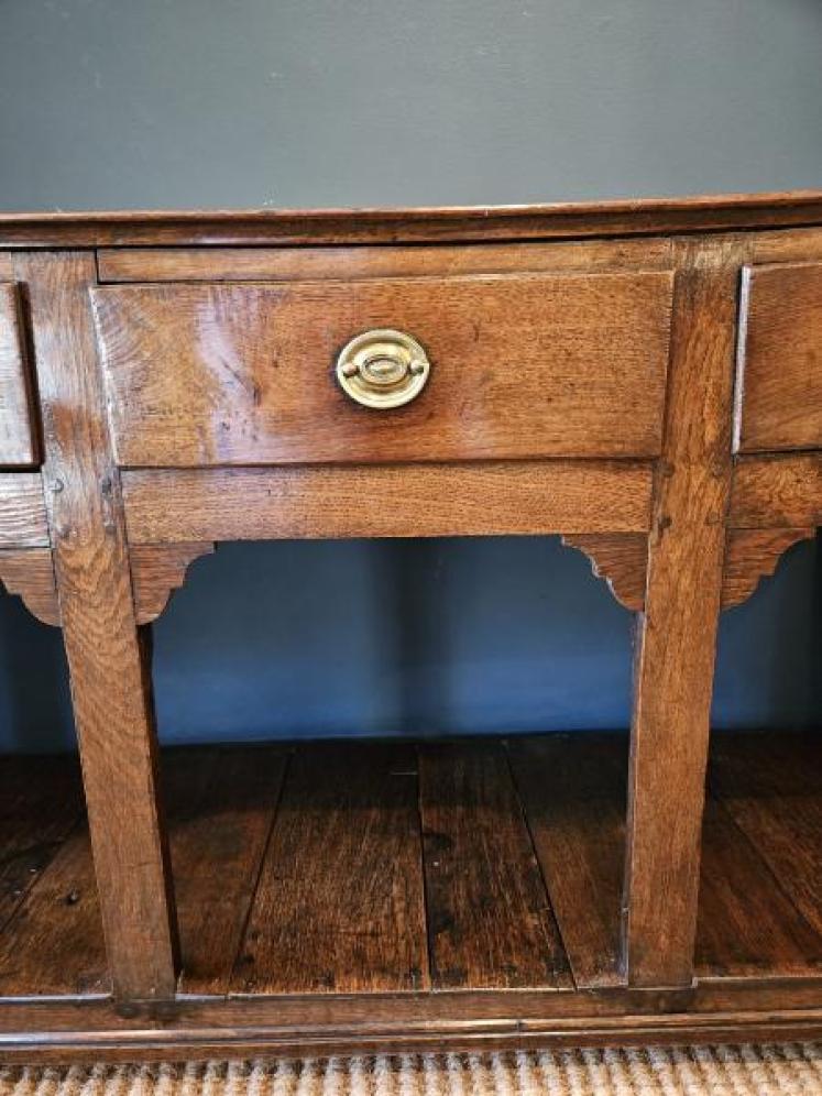 George II Oak Open Pot Board Dresser - Image 5