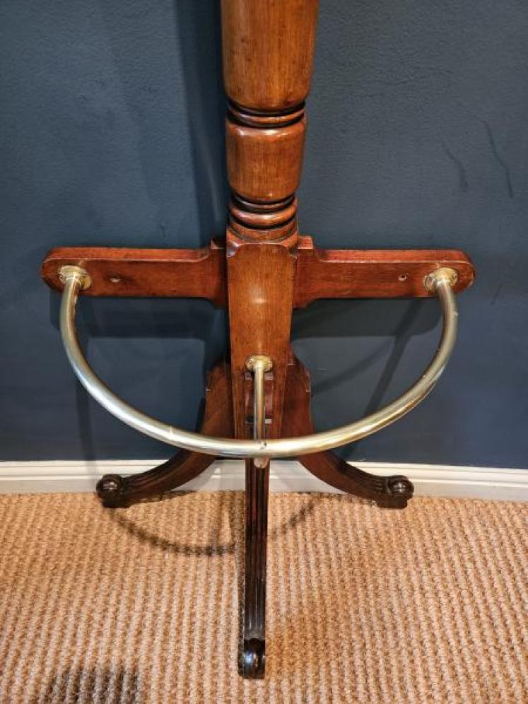 Superb Walnut Hall Stand in the Manner of Shoolbred - Image 3