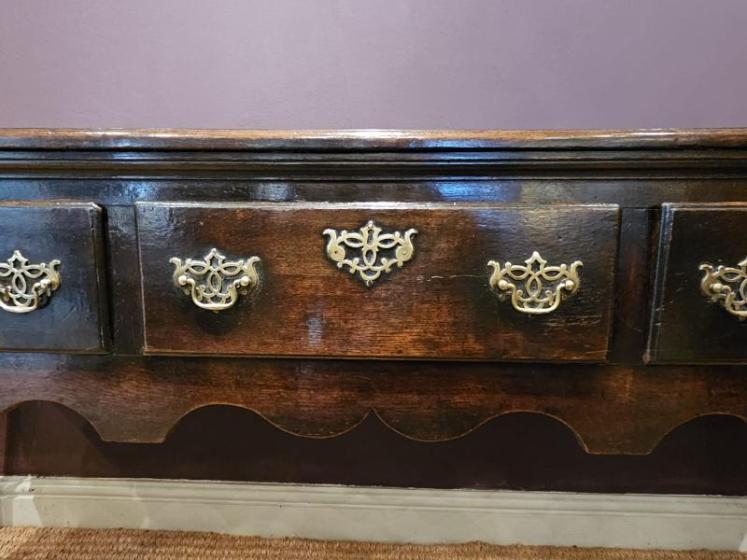 George II Shallow Proportioned Oak Dresser - Image 4