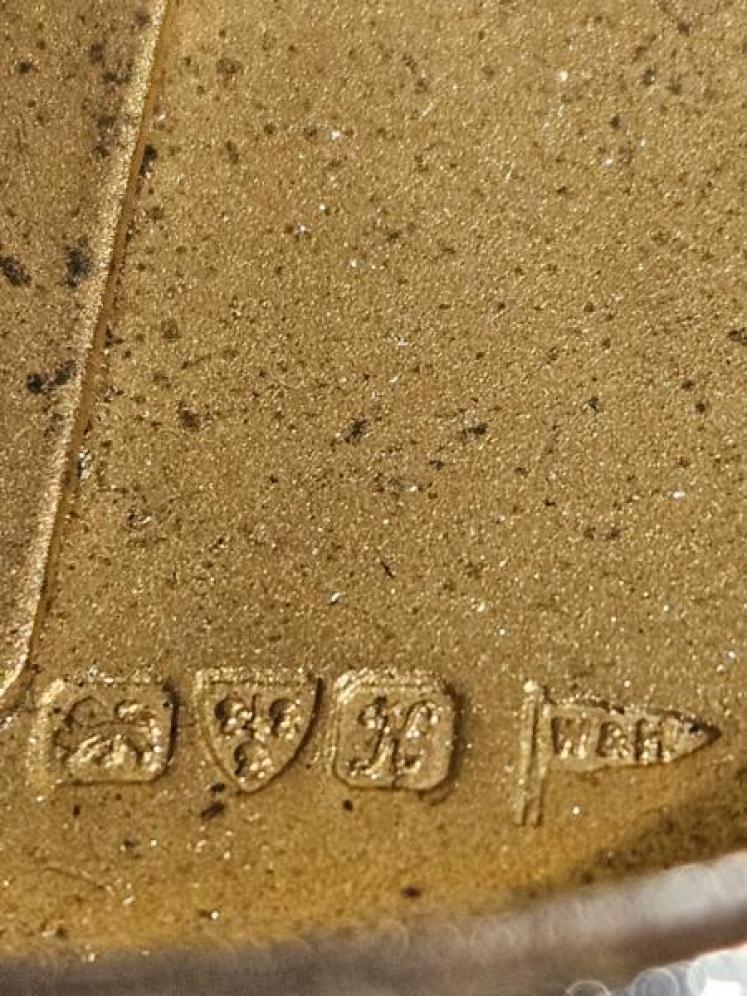 Chester Silver Squeeze Tobacco Pebble - Image 6