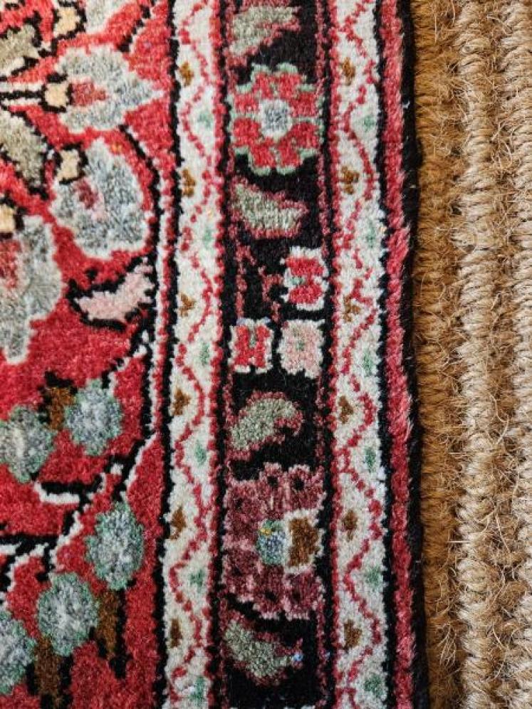 Quality Persian Pure Wool Rug - Image 4