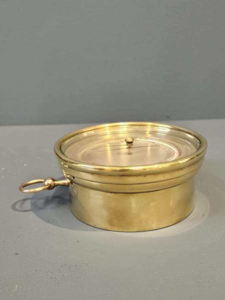 Superior Quality Victorian Marine Barometer in Presentation Case - Image 2