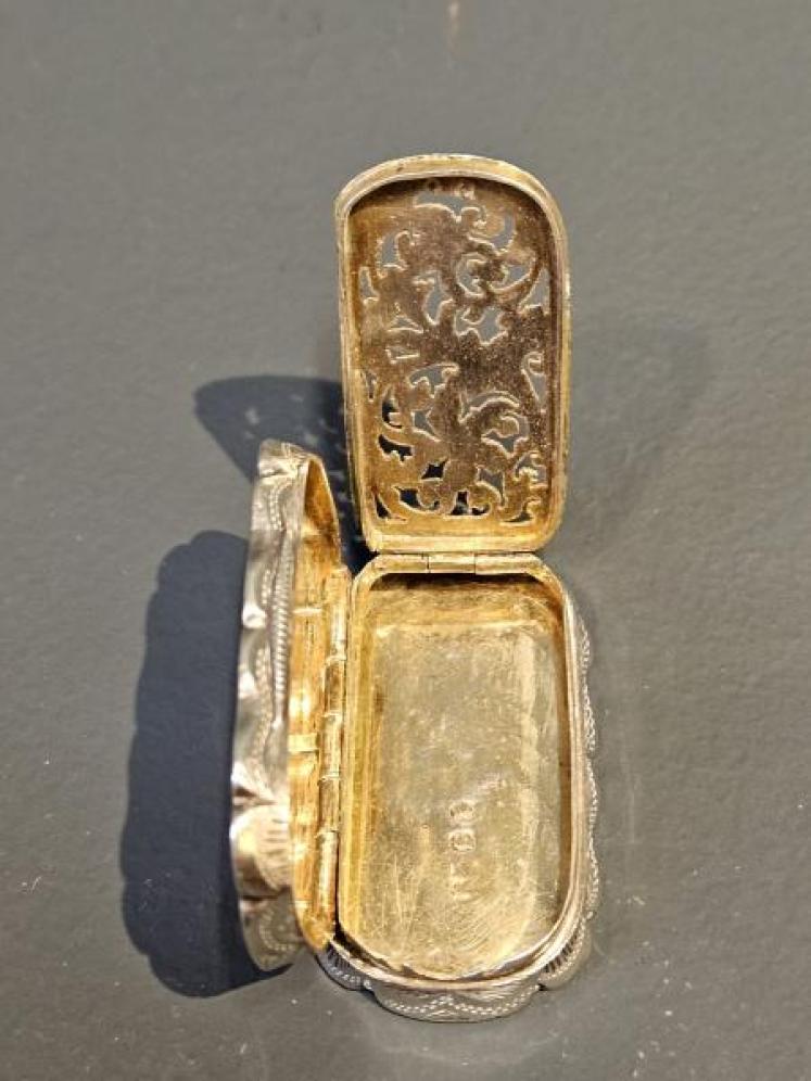 Fine Quality Victorian Silver Vinaigrette - Image 4