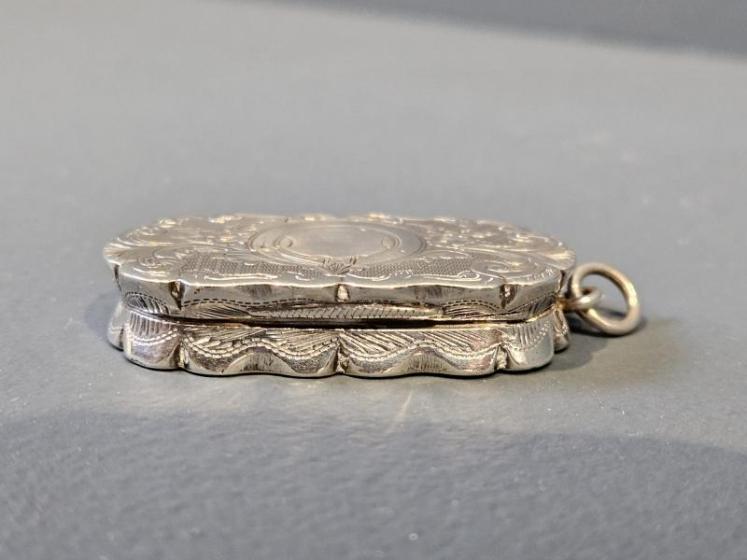 Fine Quality Victorian Silver Vinaigrette - Image 7