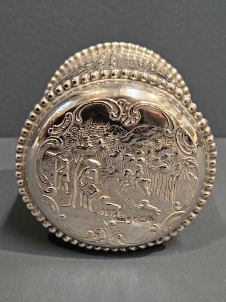Immaculate Victorian Silver Tea Canister - Image 4