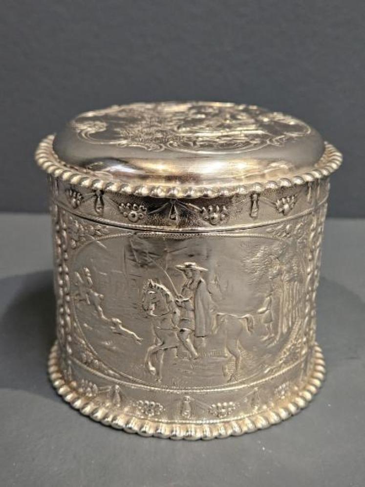Immaculate Victorian Silver Tea Canister - Image 5