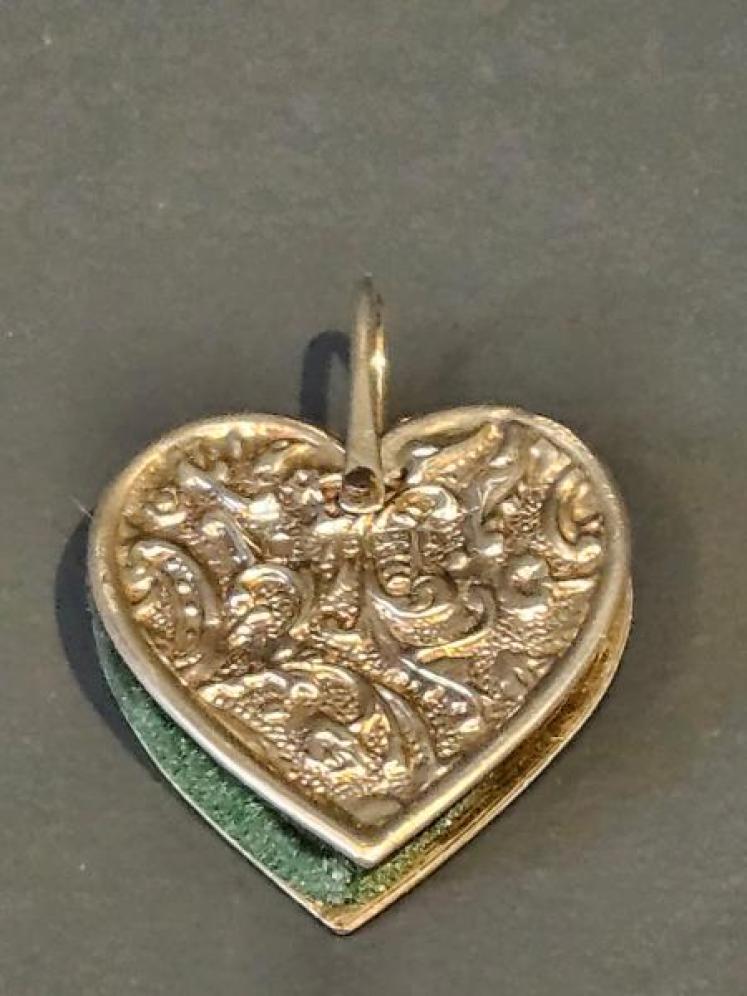 Victorian Heart Shaped Pin Cushion - Image 1