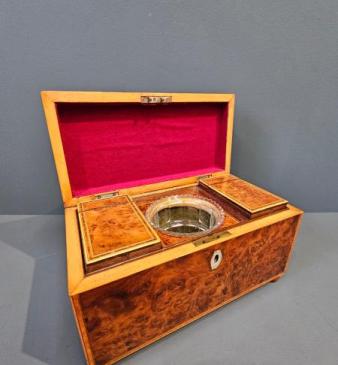 Superb Georgian Burr Yew Tea Caddy