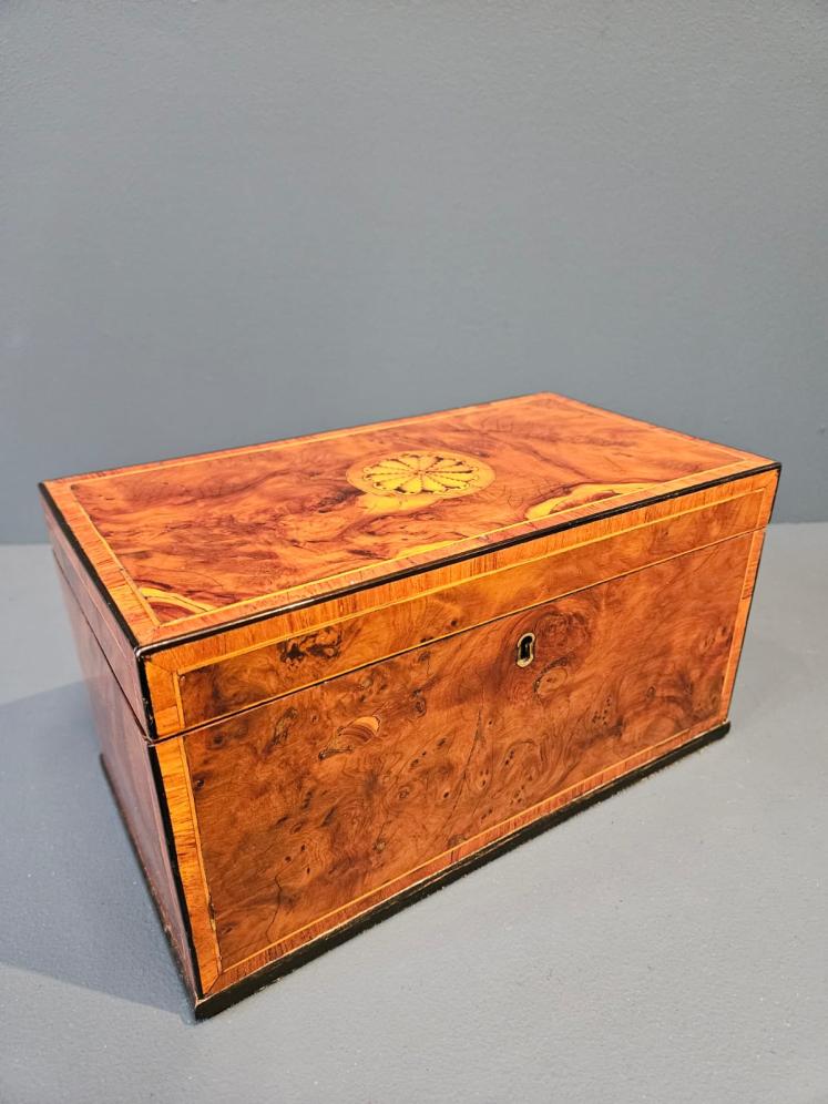George III Walnut Inlaid Tea Caddy  - Image 1