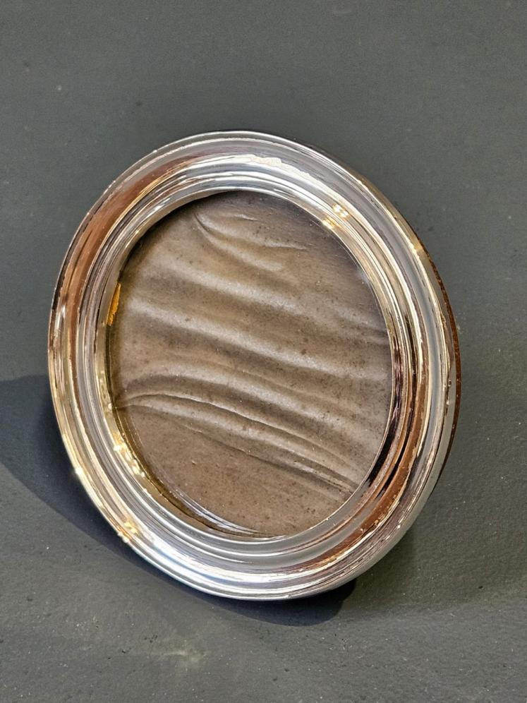 Circular Silver Photo Frame  - Image 5