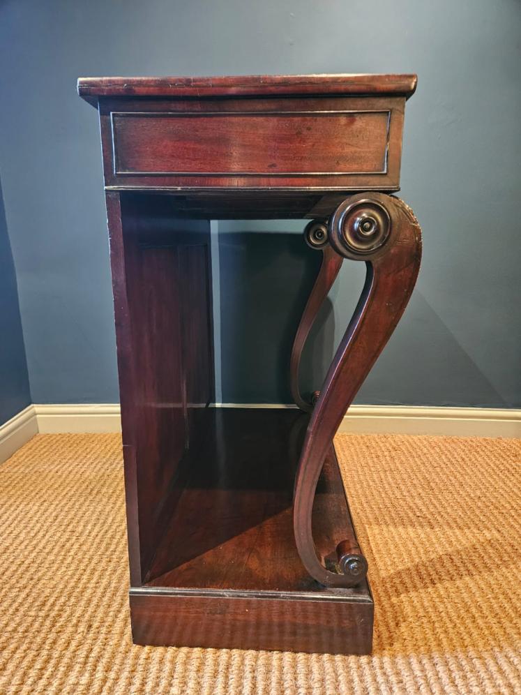Fine Quality Regency Mahogany Console Table  - Image 8