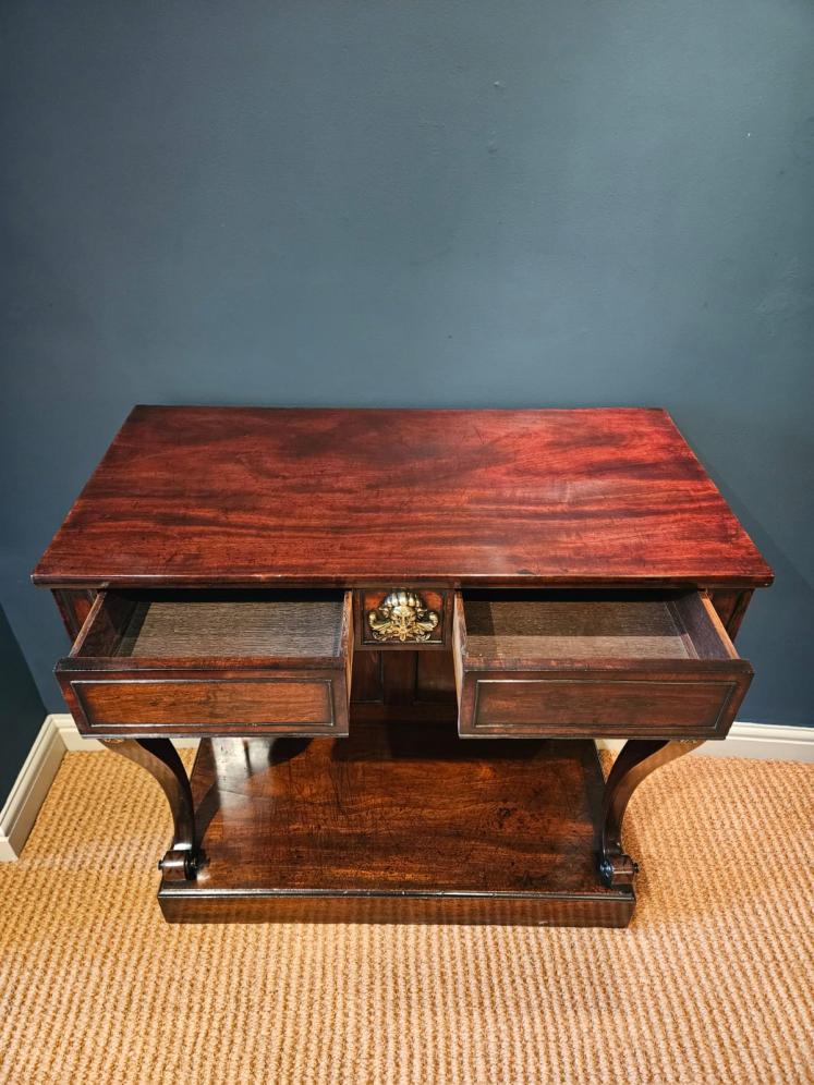 Fine Quality Regency Mahogany Console Table  - Image 4