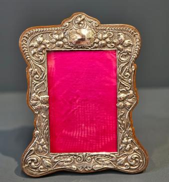 Embossed Edwardian Silver Art Nouveau Photo Frame 