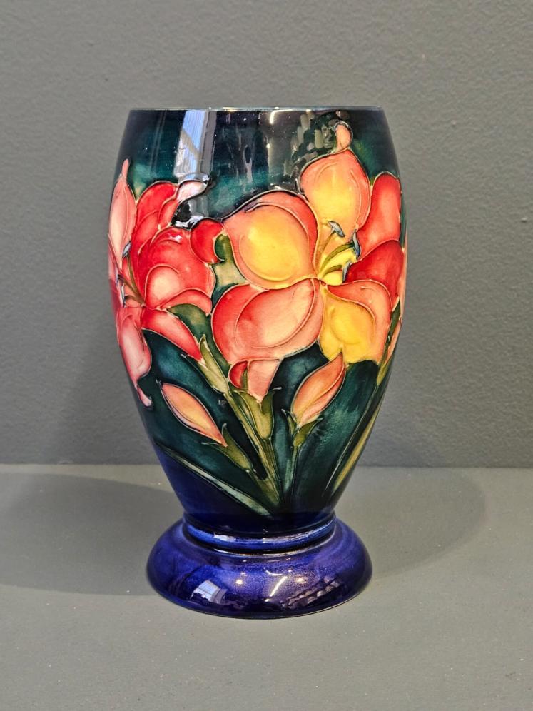 Moorcroft Slipper Orchid Vase  - Image 6
