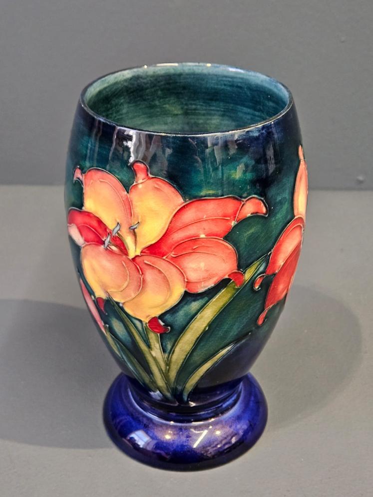 Moorcroft Slipper Orchid Vase  - Image 5