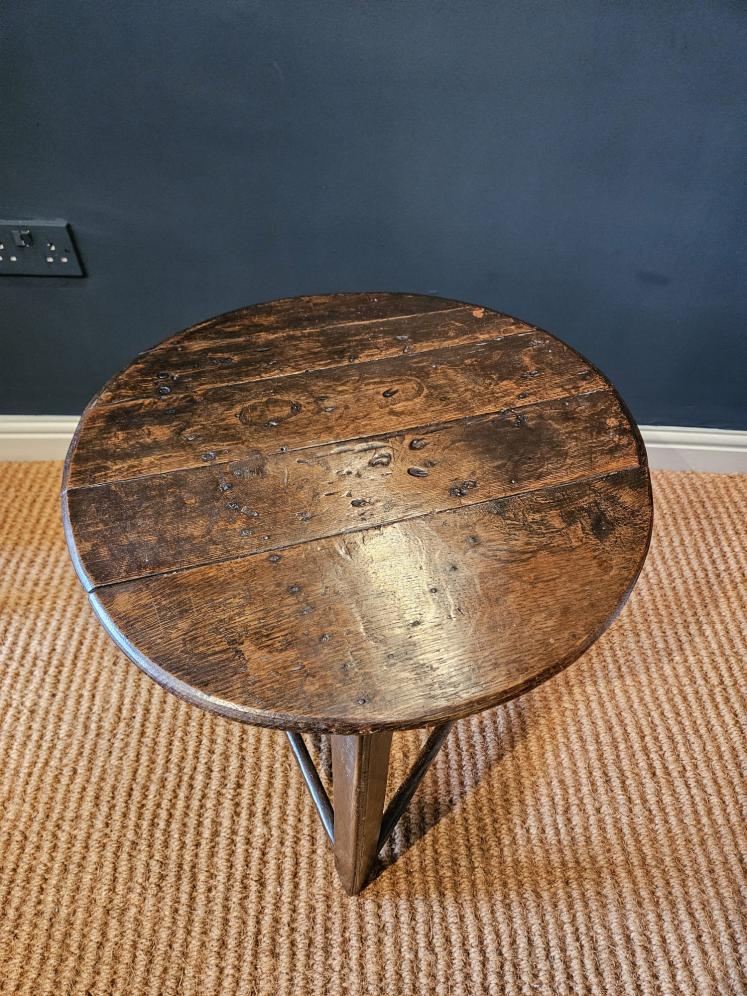 Primitive George III Welsh Oak Cricket Table  - Image 7