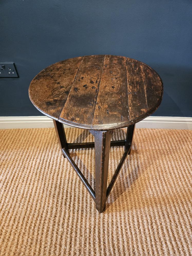 Primitive George III Welsh Oak Cricket Table  - Image 6