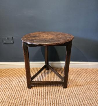Primitive George III Welsh Oak Cricket Table 