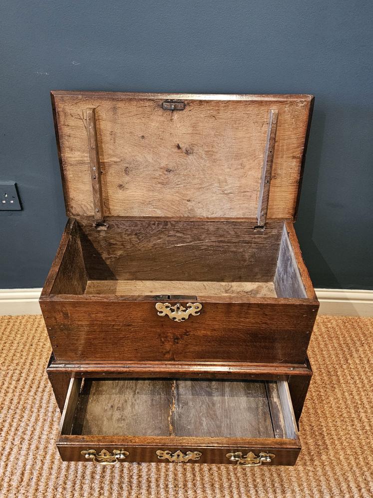 George II Oak Coffer Bach  - Image 7
