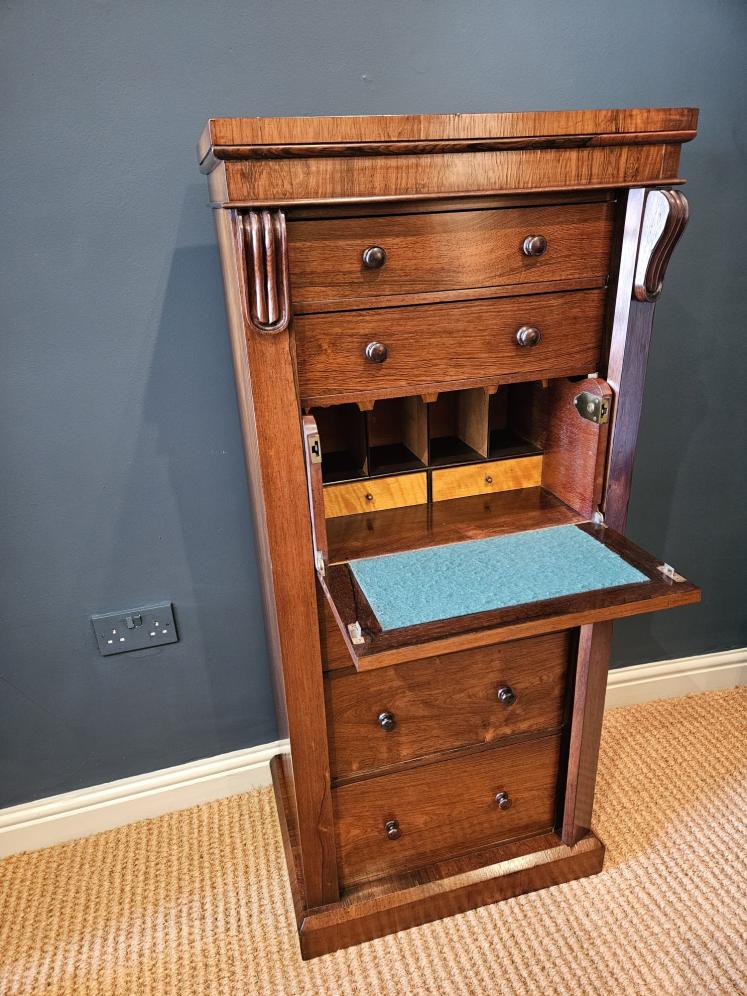 Early Victorian Rosewood Secretaire Wellington Chest  - Image 4
