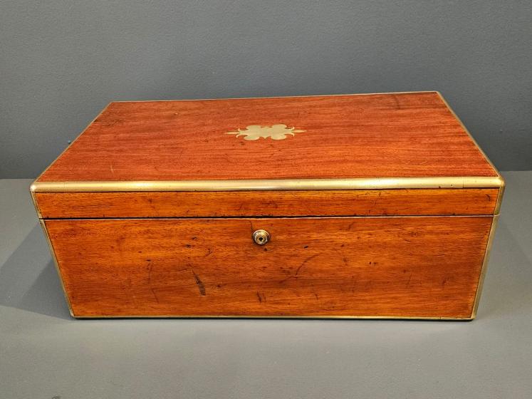 Large Early Victorian Mahogany Writing Slope - Image 5