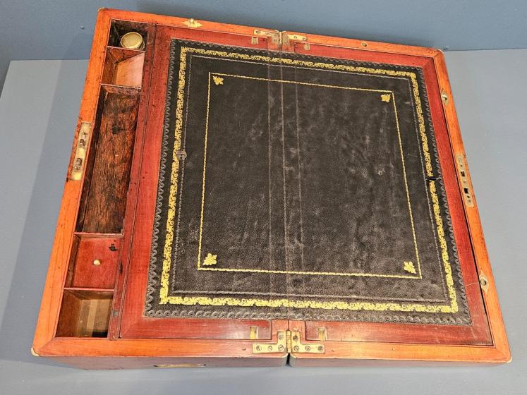 Large Early Victorian Mahogany Writing Slope - Image 2