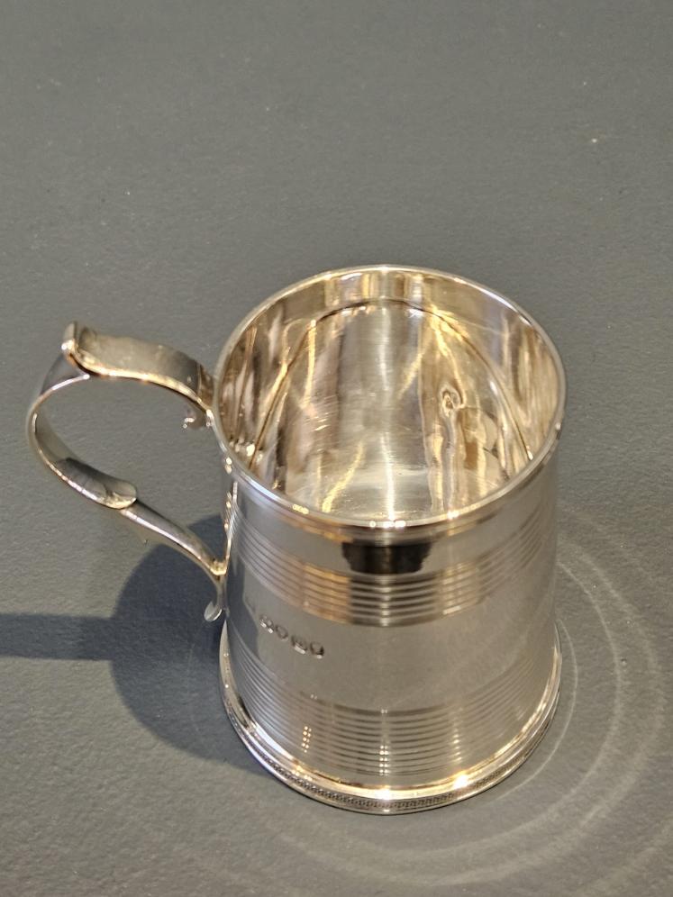Early Victorian Silver Mug - Image 8