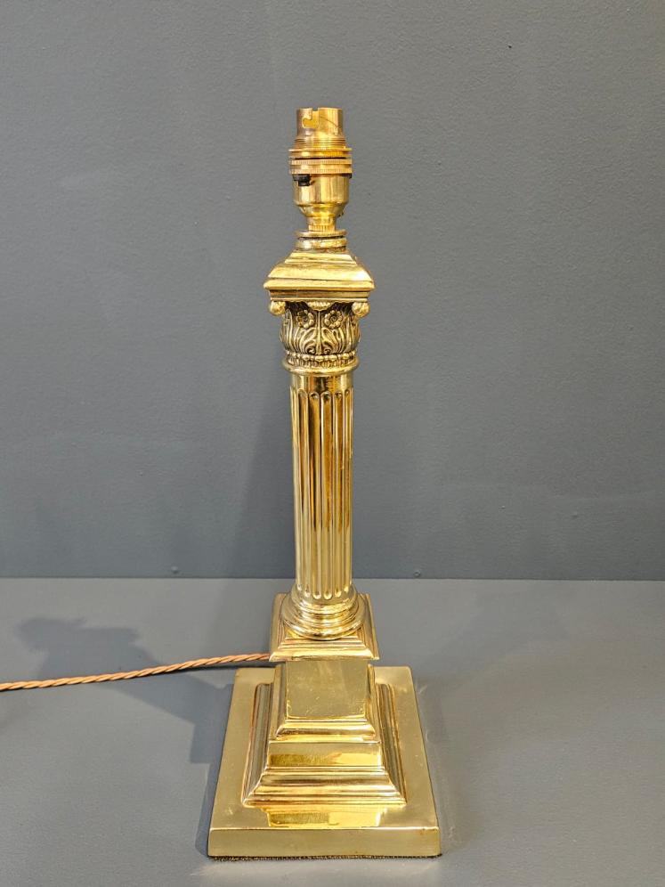 Edwardian Brass Corinthian Column Table Lamp - Image 1