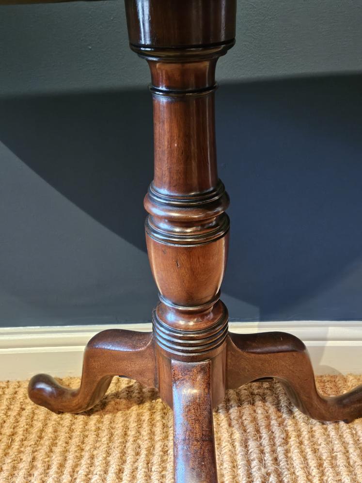 Georgian Mahogany Fold Over Top Tripod Table - Image 4