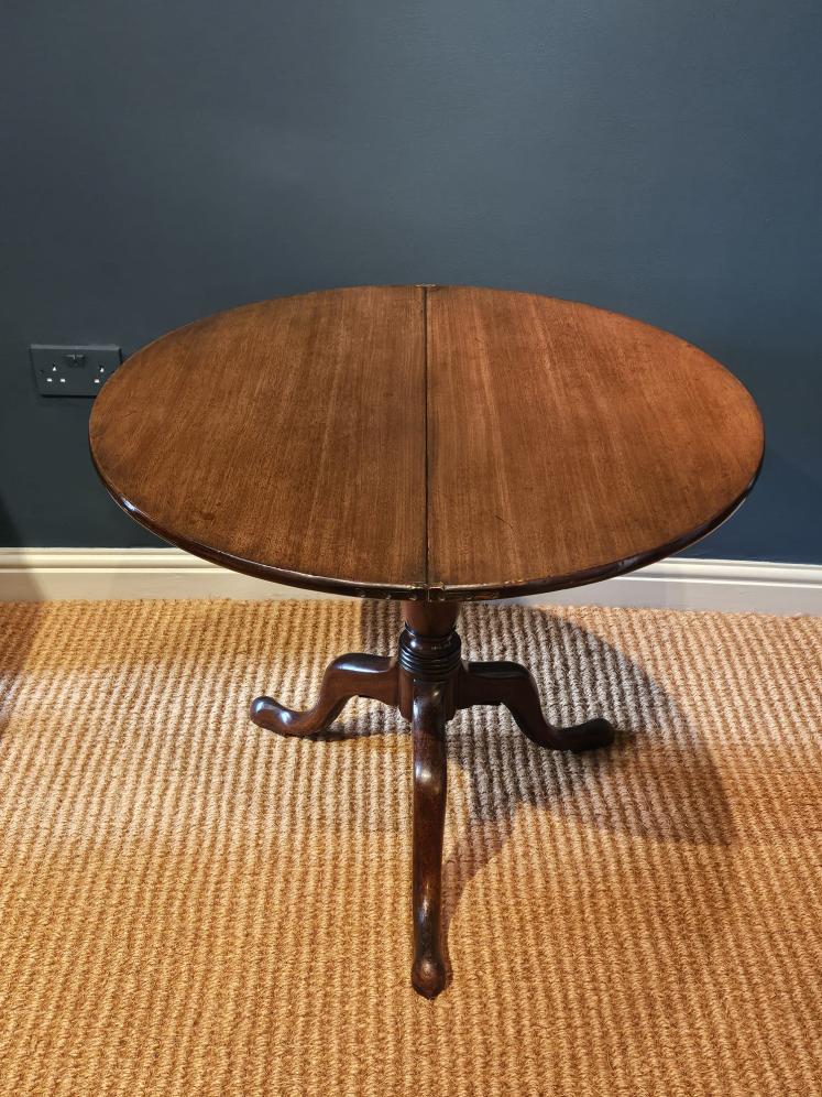 Georgian Mahogany Fold Over Top Tripod Table - Image 2