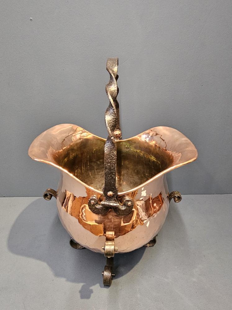 Arts and Crafts Copper and Wrought Iron Coal Scuttle - Image 8
