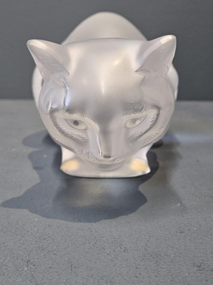 Large Lalique Opalescent Crouching Cat - Image 7