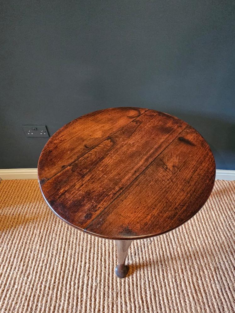 George III Elm Pad Foot Cricket Table - Image 6