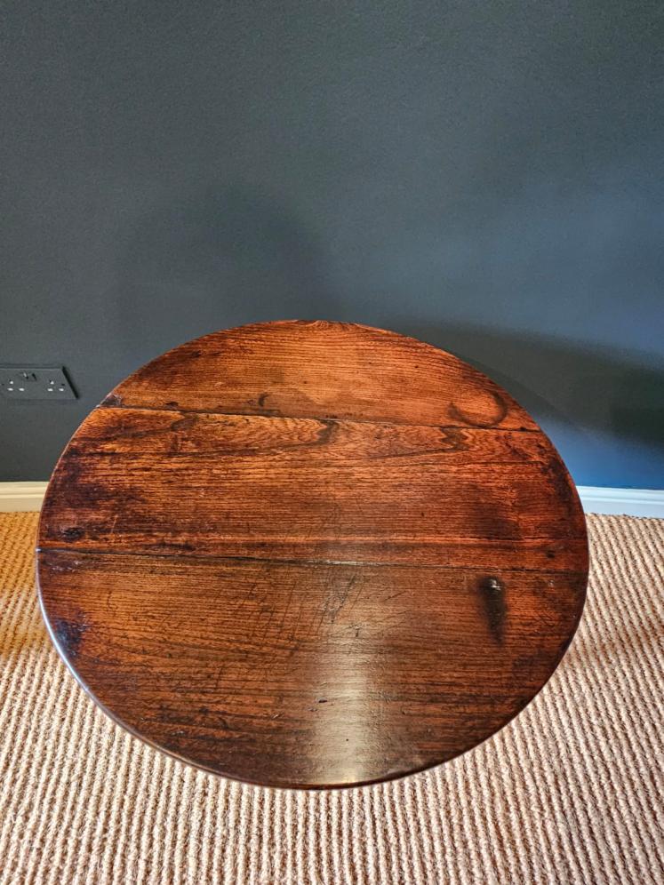 George III Elm Pad Foot Cricket Table - Image 3