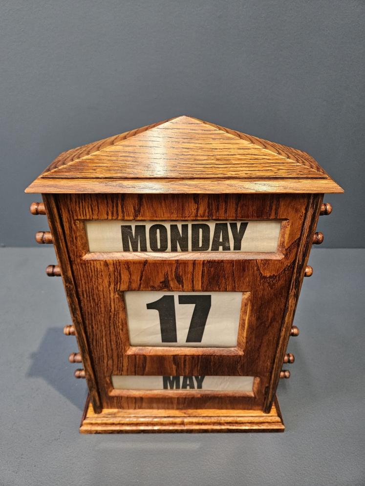 Large Edwardian Oak Perpetual Desk Calendar - Image 2