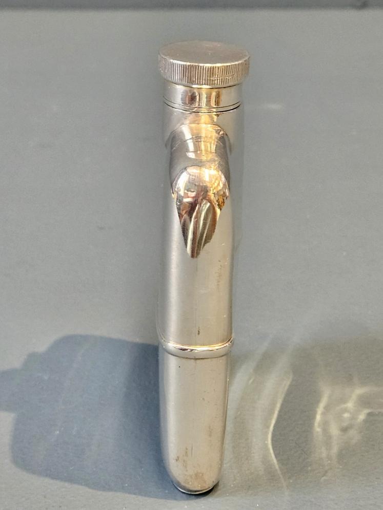 Superb George V Shallow Proportioned Silver Hip Flask - Image 7