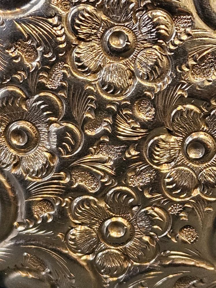 Victorian Floral Design Silver Scent Bottle - Image 8