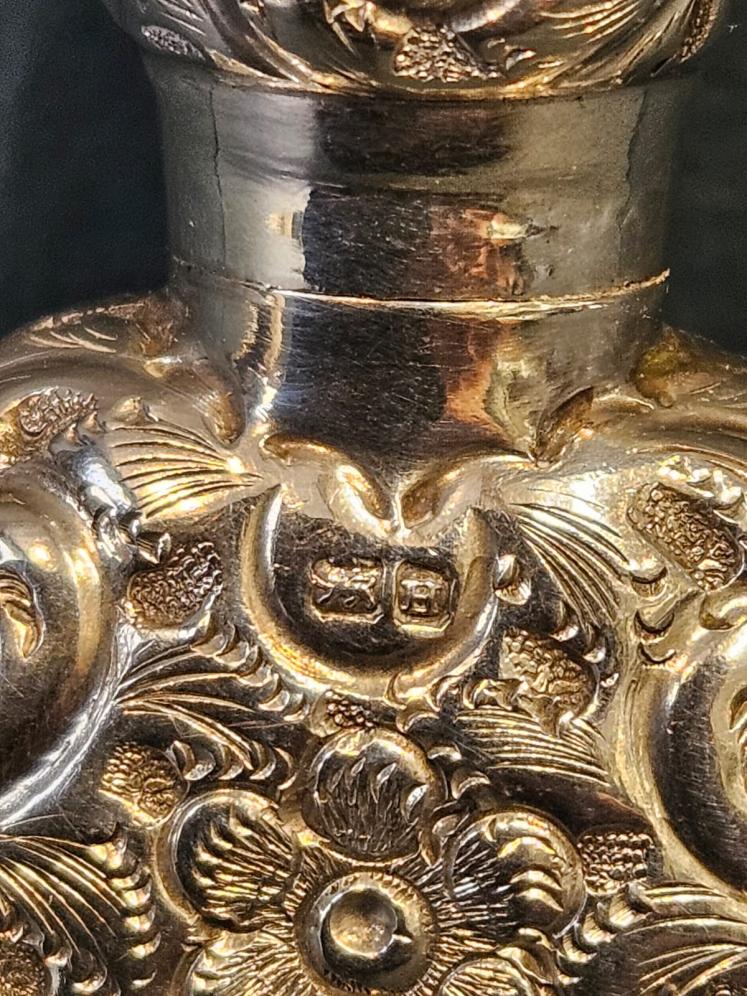 Victorian Floral Design Silver Scent Bottle - Image 3