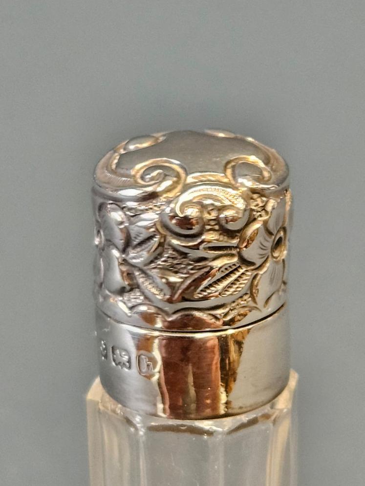 Silver and Crystal Scent File - Image 6