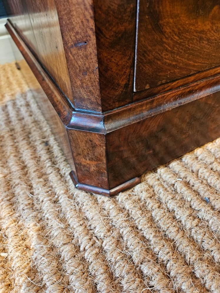 Fine Quality Figured Mahogany Biedermeier Chest Of Drawers - Image 2