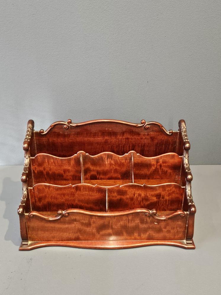 Outstanding Quality Victorian Figured Mahogany Waterfall Letter Rack - Image 5
