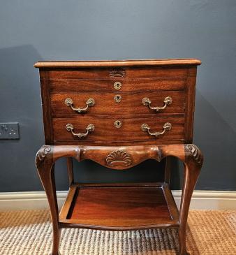 Edwardian Canteen of Cutlery in Side Table - Image
