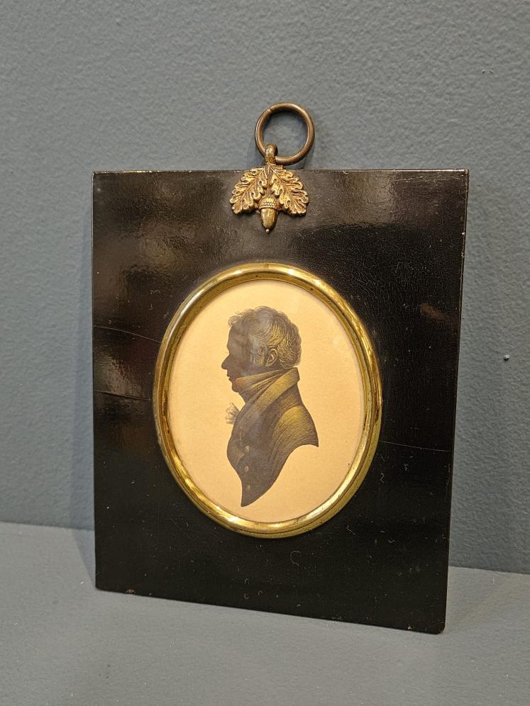 Victorian Framed Silhouette of a Gentleman - Image 2