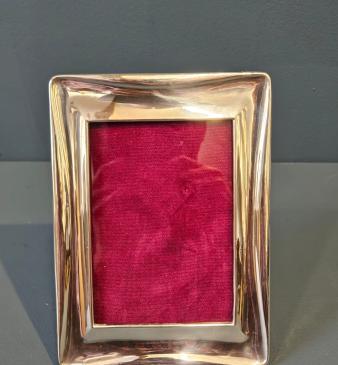 Early George V Silver Cushion Moulded Photo Frame - Image
