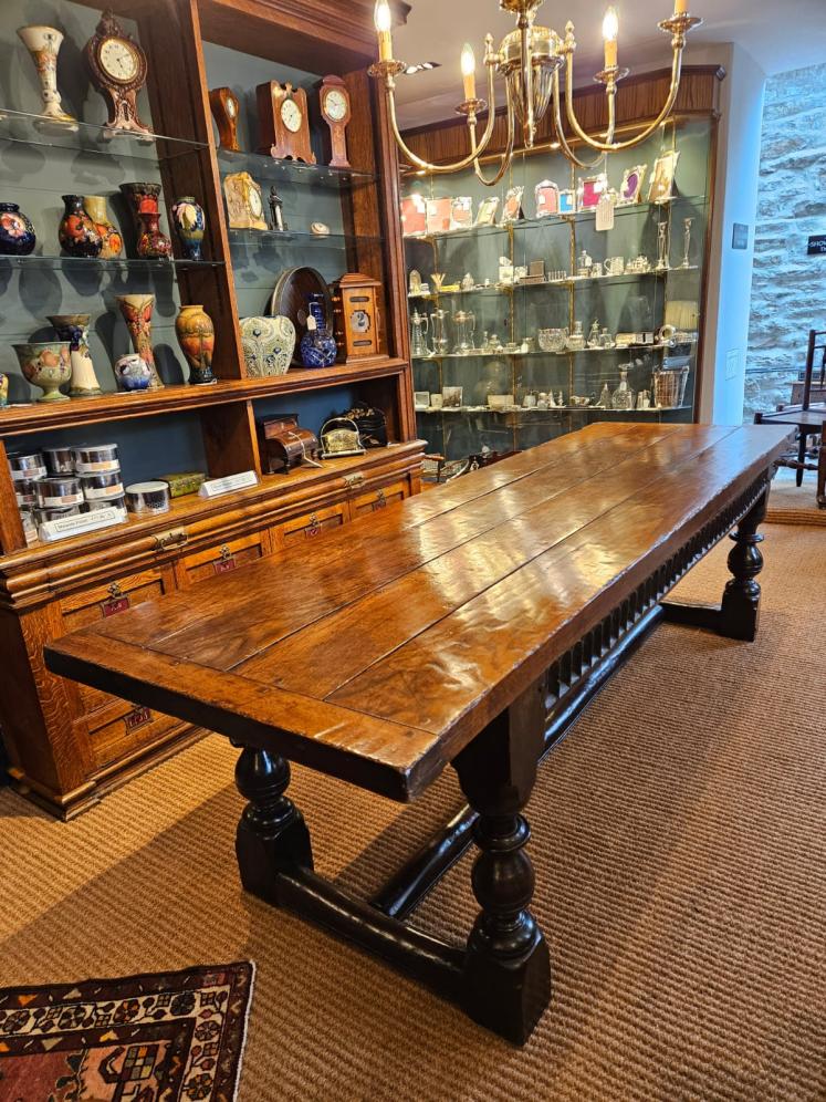 George I Oak 10 Seat Refectory Table - Image 1