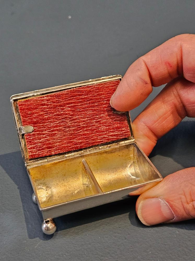 Victorian Silver Stamp Box - Image 5