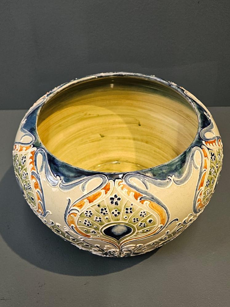 Moorcroft Peacock Feathers Florin Jardiniere - Image 5