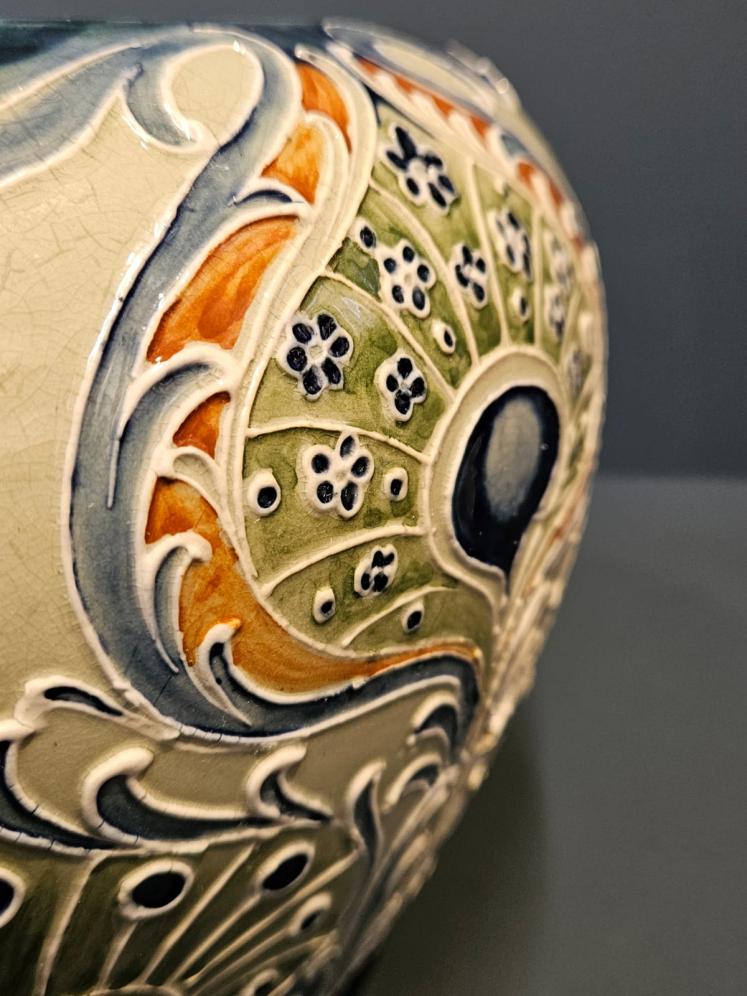 Moorcroft Peacock Feathers Florin Jardiniere - Image 3