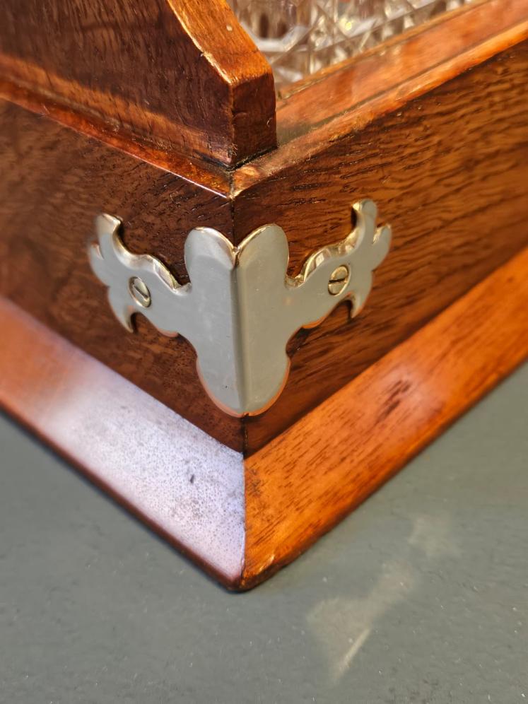 Victorian Oak and Silver Plated Three Bottle Tantalus - Image 6