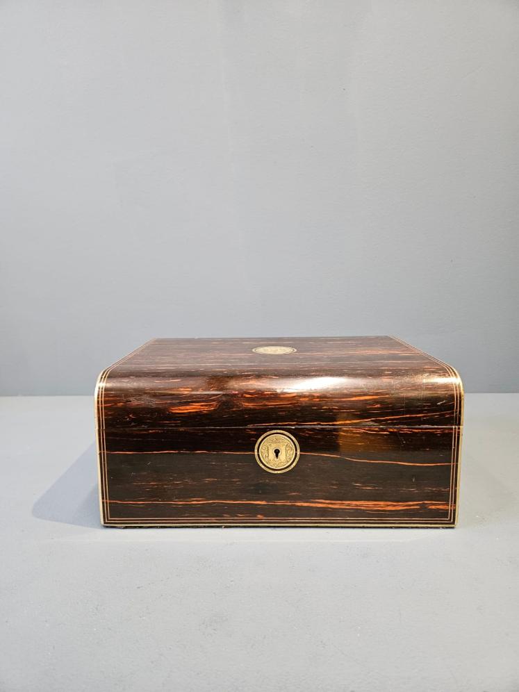 Superb Mid Victorian Jewellery Box with Original Fitted Interior - Image 8